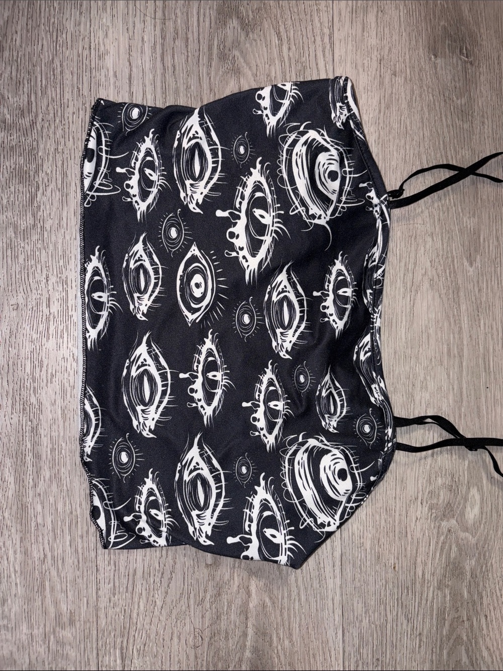 SHEIN Black & White Eye Print Bikini Top